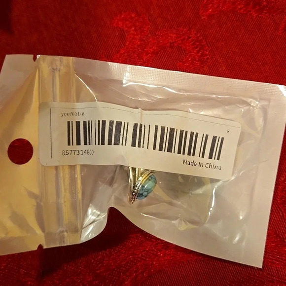 Turquoise Ring Gemstone Accents, Silverplate VTG Minimalist Style Size 8 - Picture 5 of 5